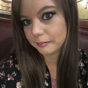 Meet your Posher, Lacy